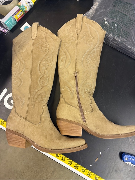 wild fable Shoes - Wild Fable Kenzi Tall Western Boots Sz 8 Tan

Warehouse